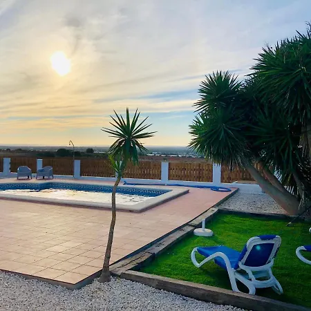 Casa Con Encanto Solo Familia Holiday home